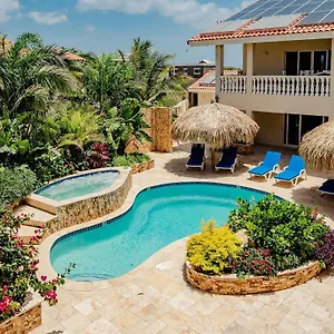 Apartamento Gorgeous 2-bedroom 2 Km From Eagle, Palm Beach